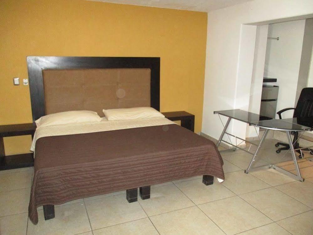 Hotel Flores Guamuchil Zewnętrze zdjęcie
